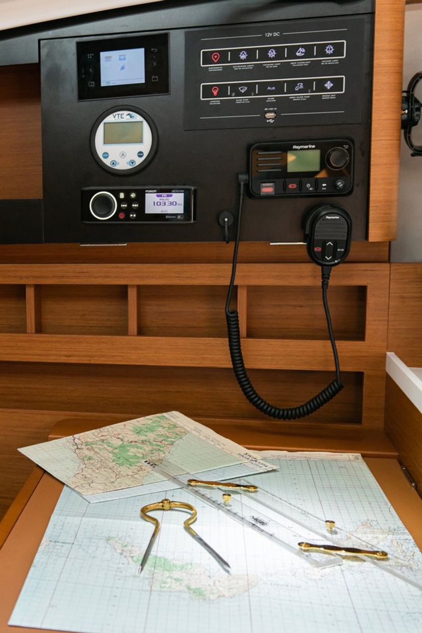 Jeanneau 410 Artemis