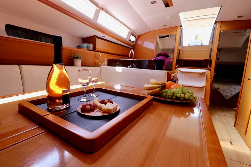 Jeanneau 43 Lady Linda