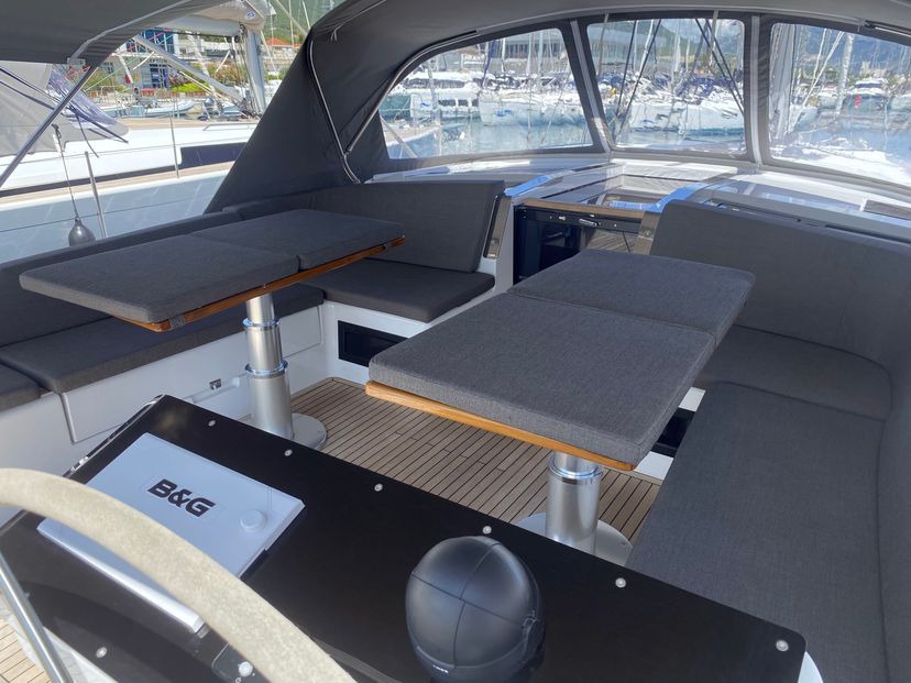 Hanse Yachts 46 Shadow of the wind