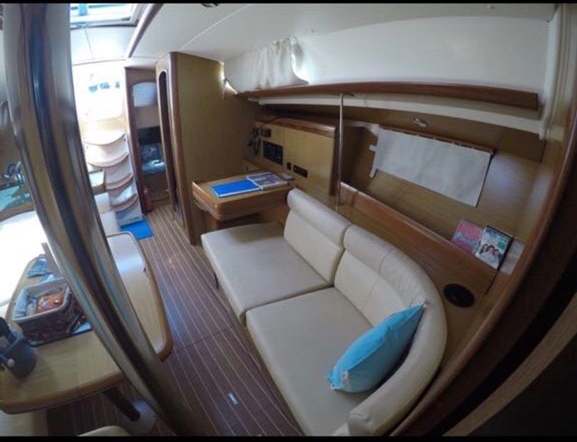 Jeanneau 39 Steelbird