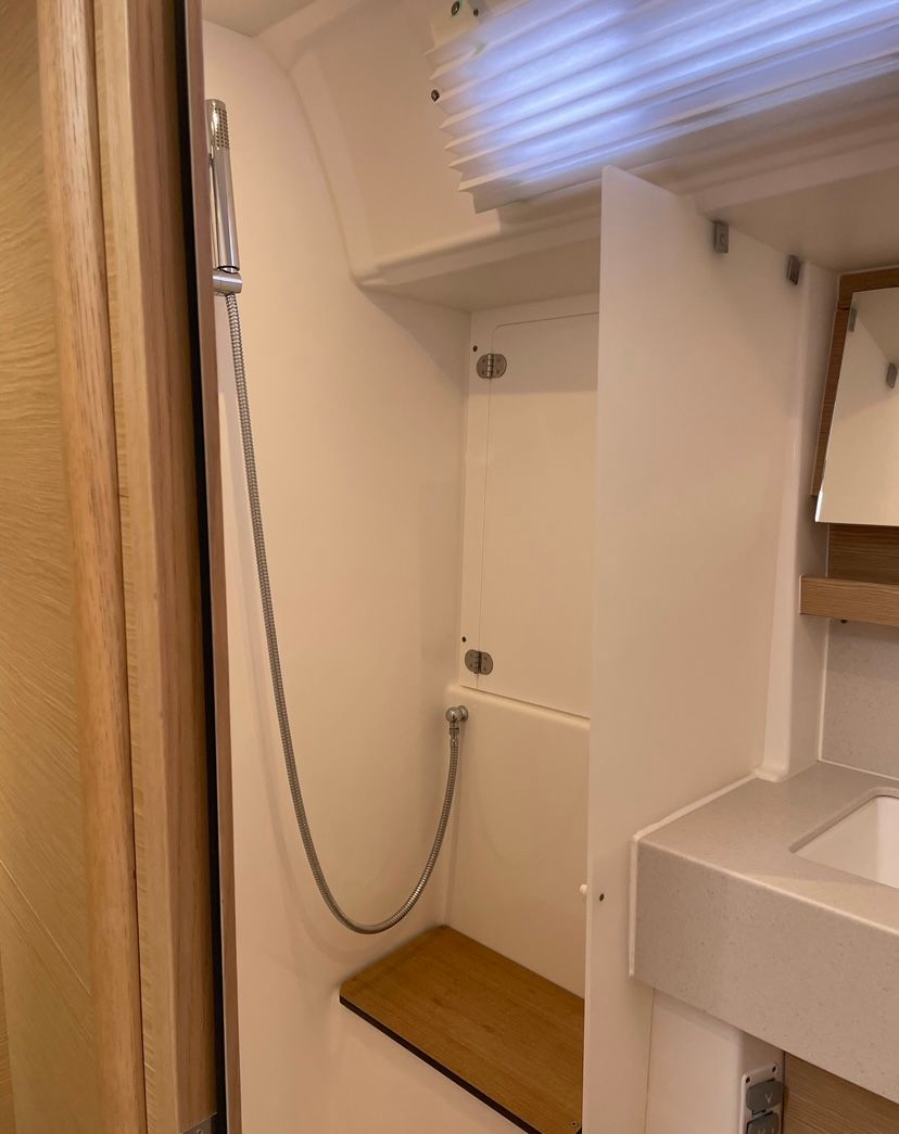 Dufour Yachts 47 Knot Online