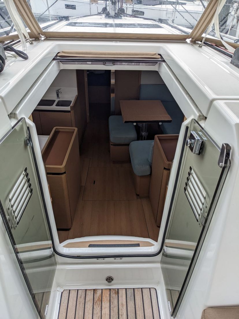 Jeanneau 40 Summer Salt