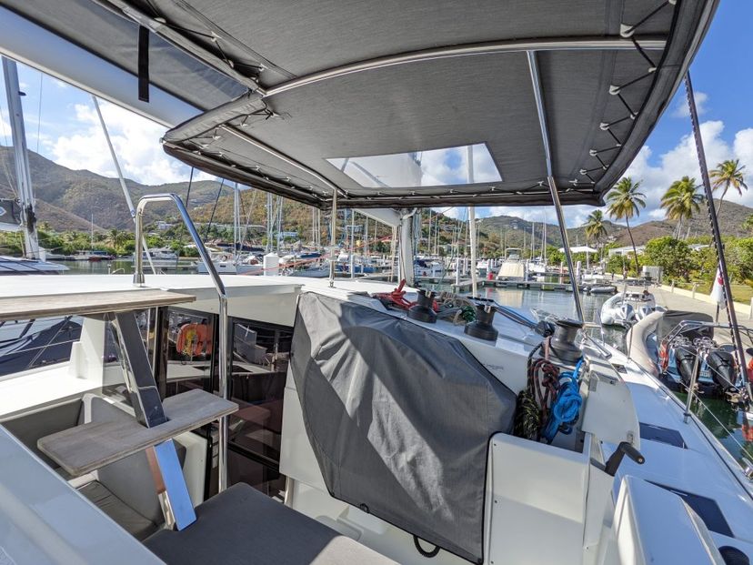 Fountaine Pajot 40 Infinite Blue
