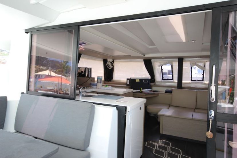 Fountaine Pajot 42 Maho