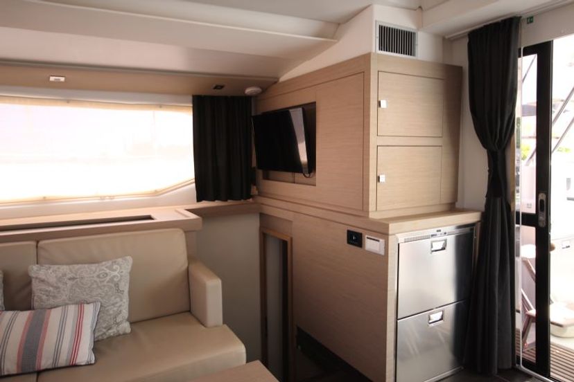 Fountaine Pajot 42 Maho