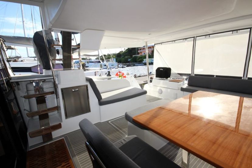 Fountaine Pajot 51 What's Left