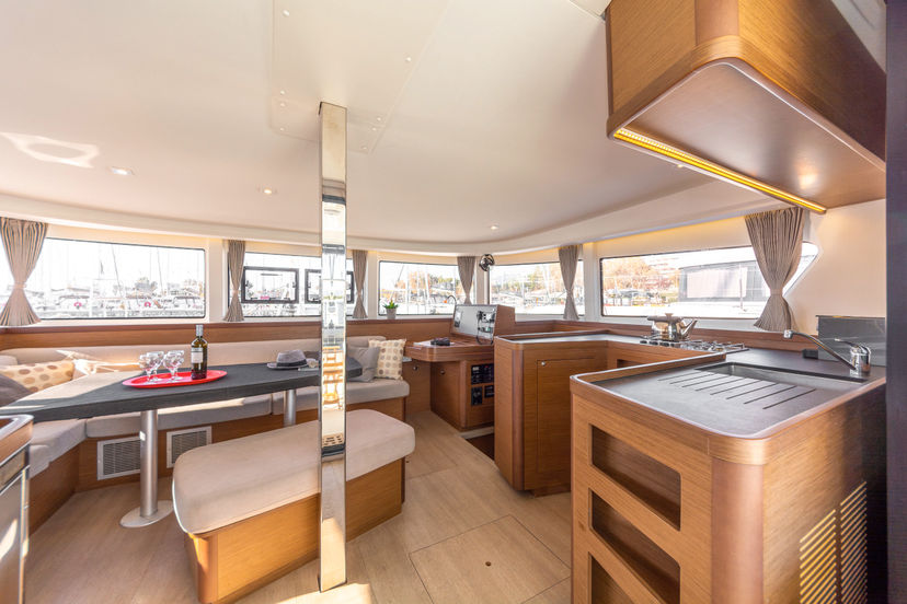 Lagoon 42 Pulsar