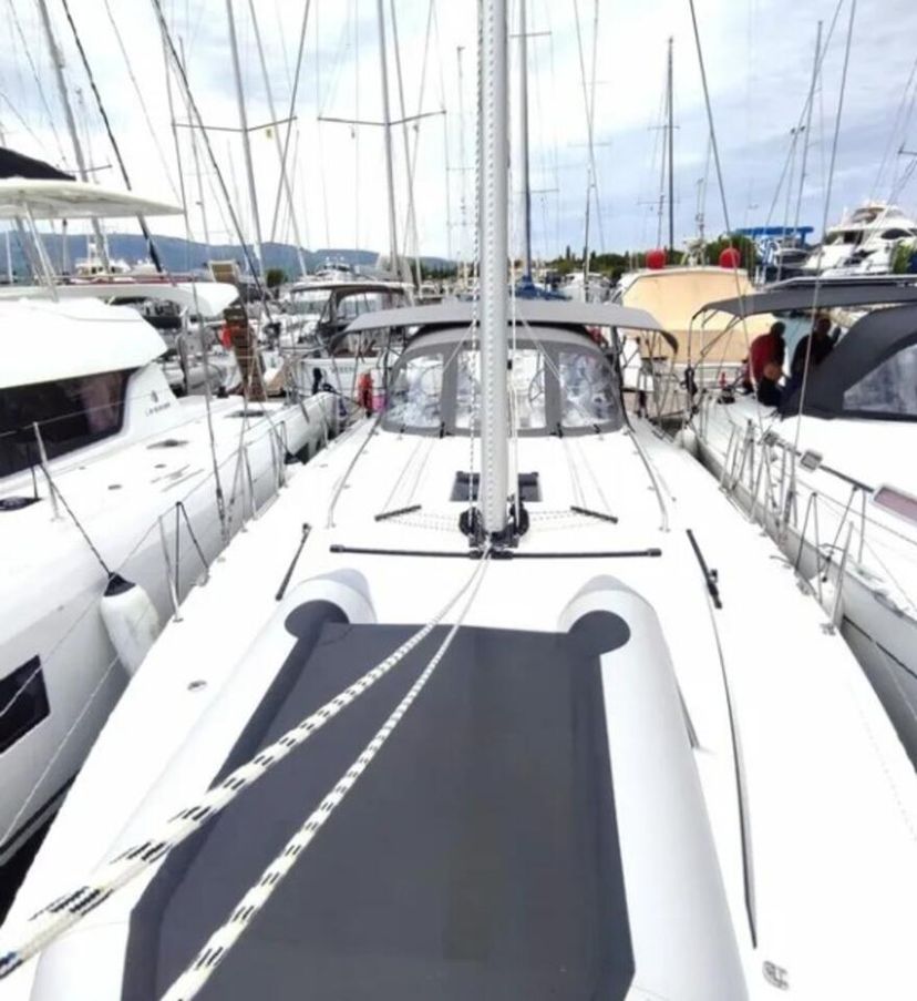Bavaria Yachtbau C42 Oktana