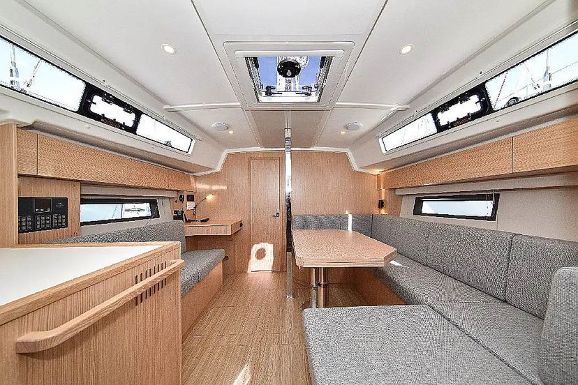 Bavaria Yachtbau C42 PRESTIGE