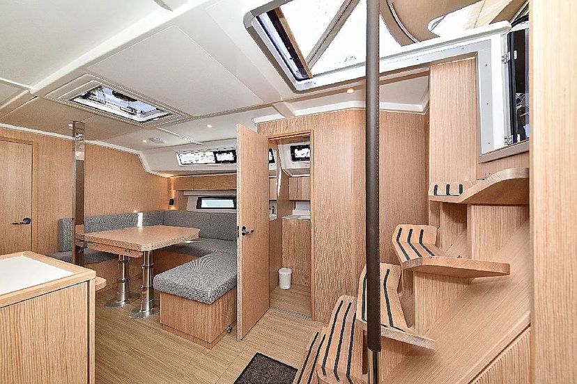 Bavaria Yachtbau C42 PRESTIGE