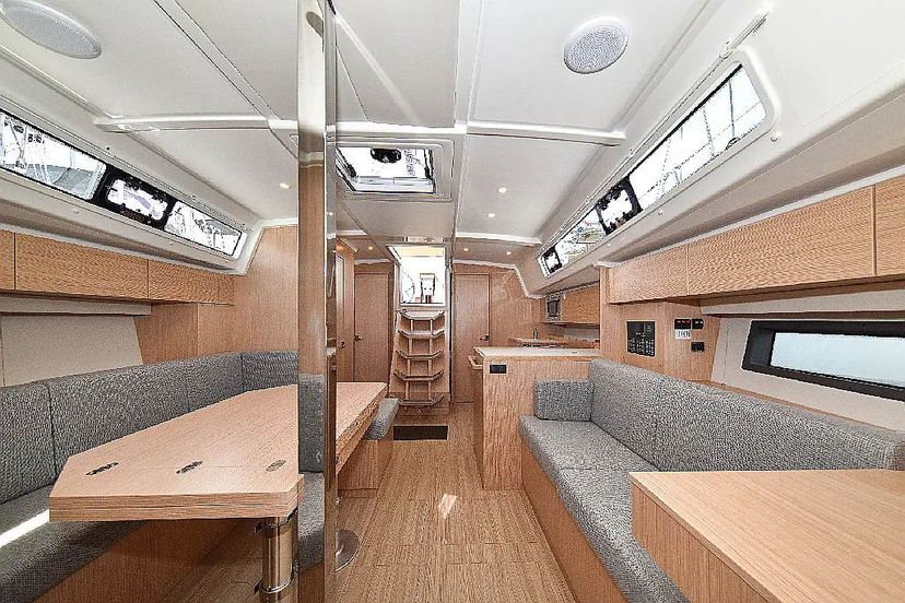 Bavaria Yachtbau C42 PRESTIGE