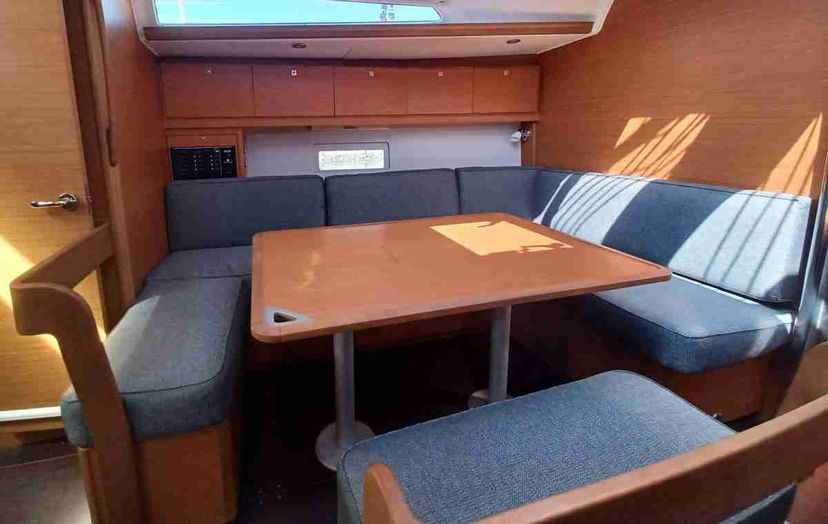 Dufour Yachts 43 PRESTIGE