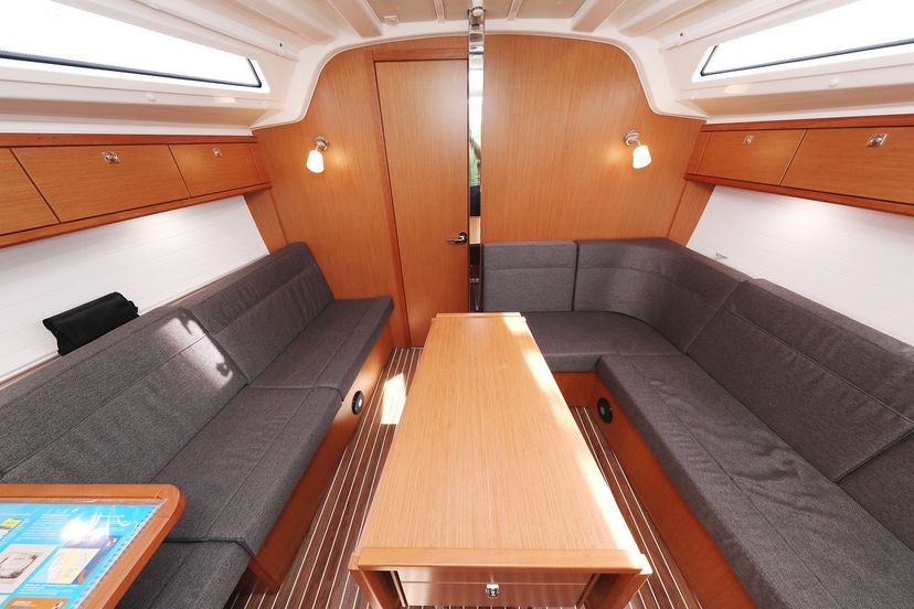 Bavaria Yachtbau 37 aMore