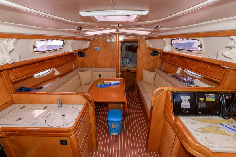 Bavaria Yachtbau 33 CRUISER Dišpet