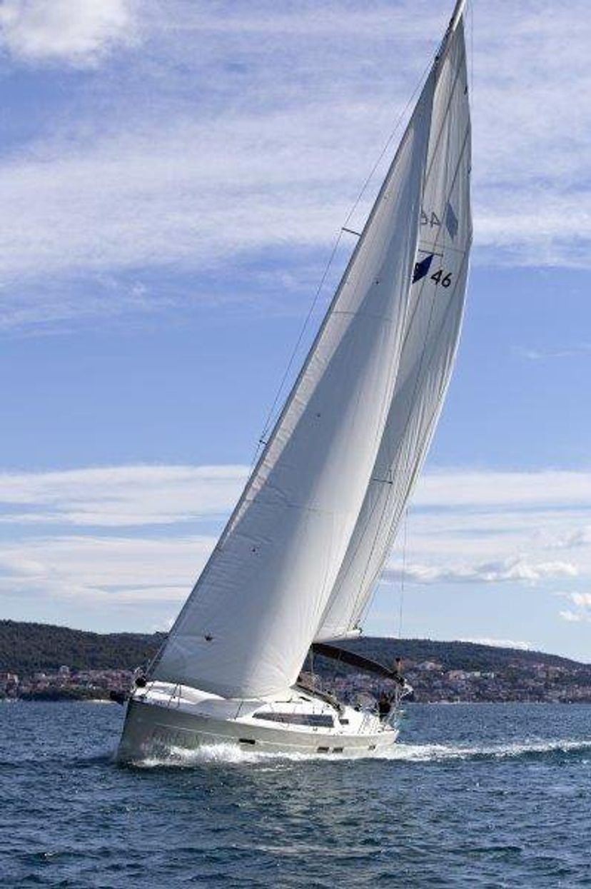 Bavaria Yachtbau 46 Grey Sky