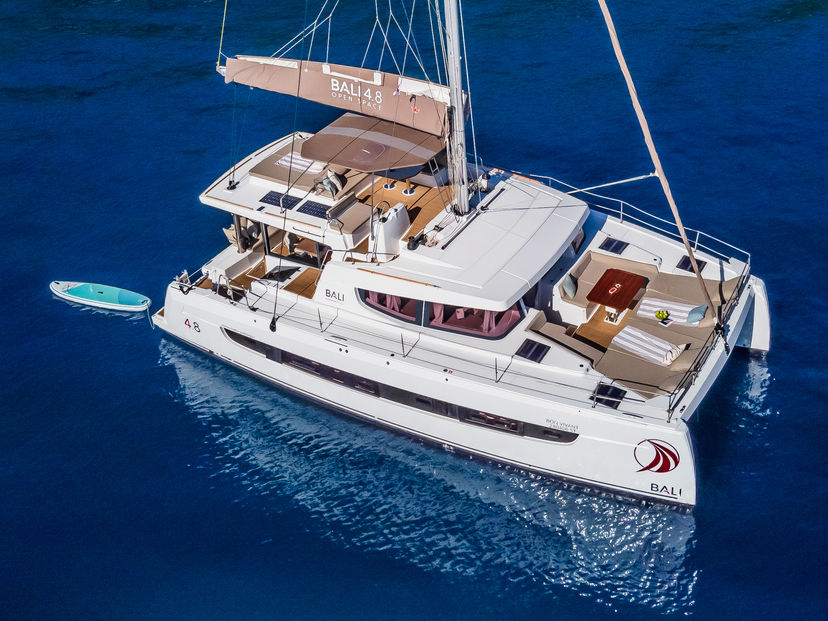 Catana 4.8  Bon Vivant
