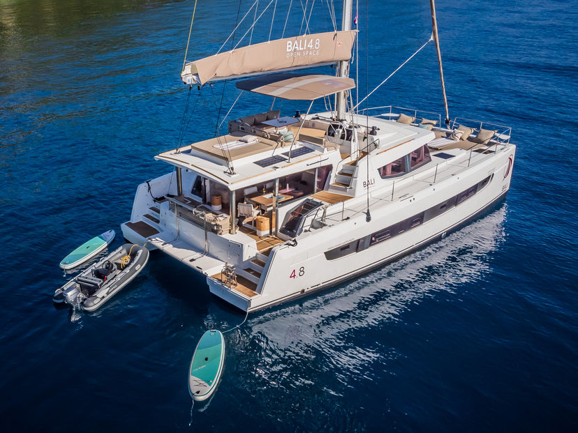 Catana 4.8  Bon Vivant