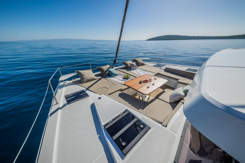 Catana 4.8  Bon Vivant