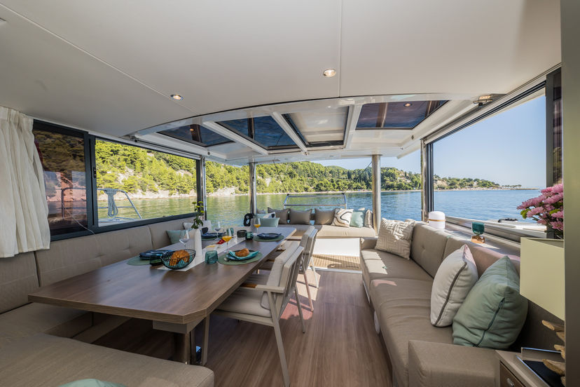 Catana 4.8  Bon Vivant