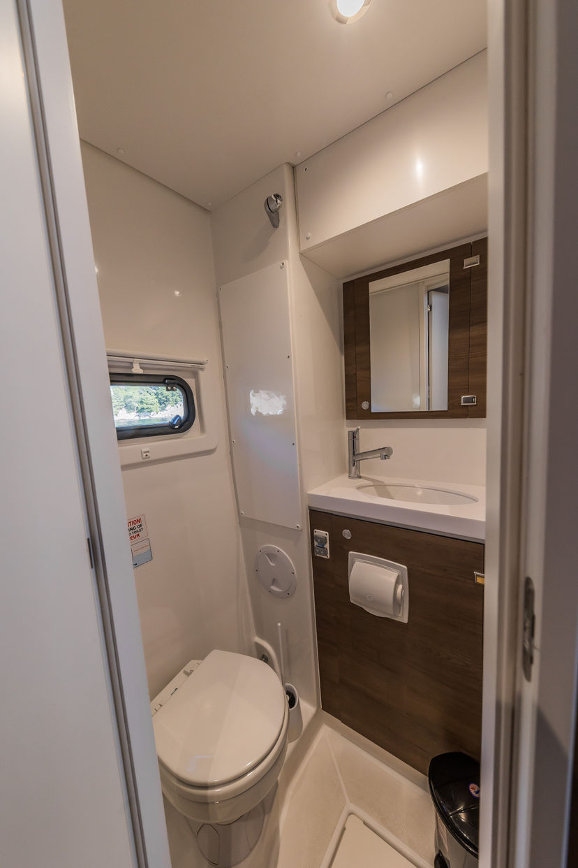 Catana 4.8  Bon Vivant