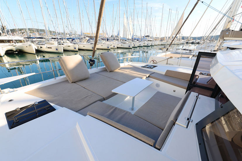 Catana 4.2 Bellatrix