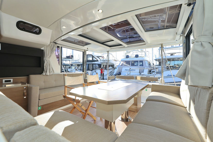 Catana 4.2 Bellatrix