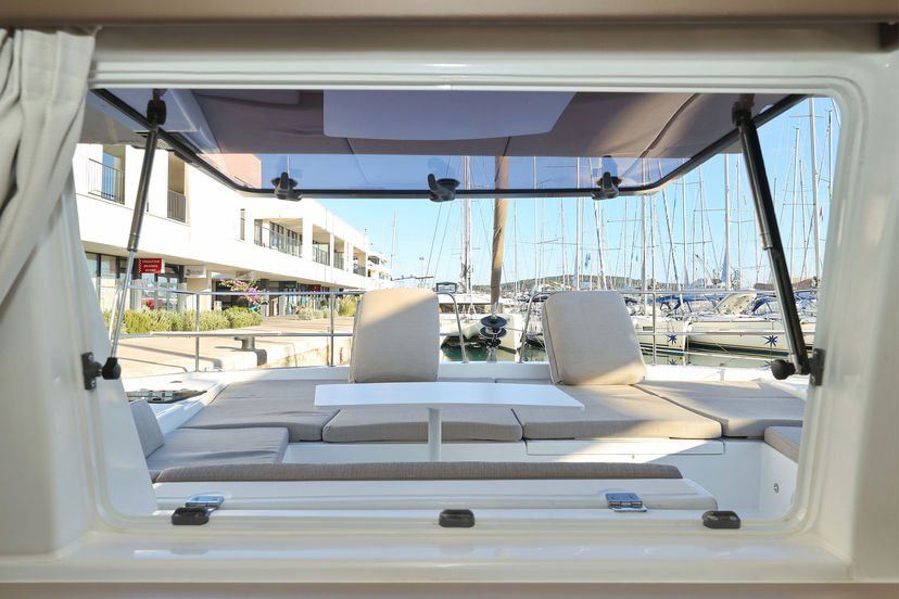 Catana 4.2 Bellatrix