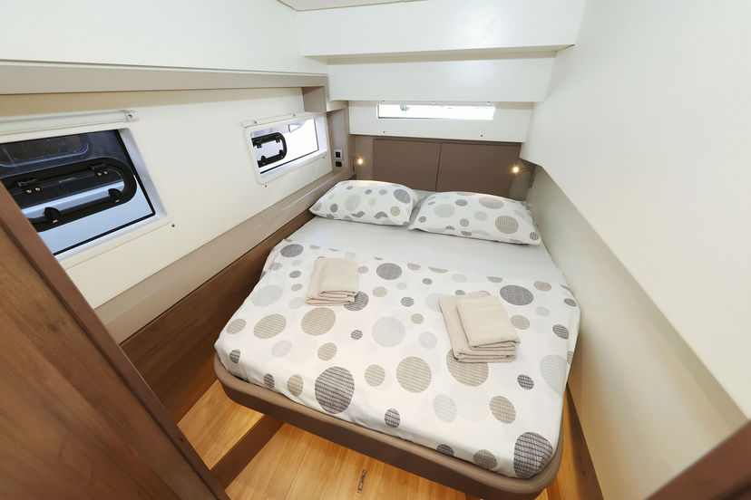 Catana 4.2 Bellatrix