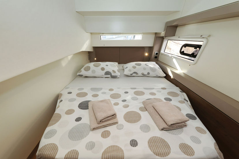 Catana 4.2 Bellatrix
