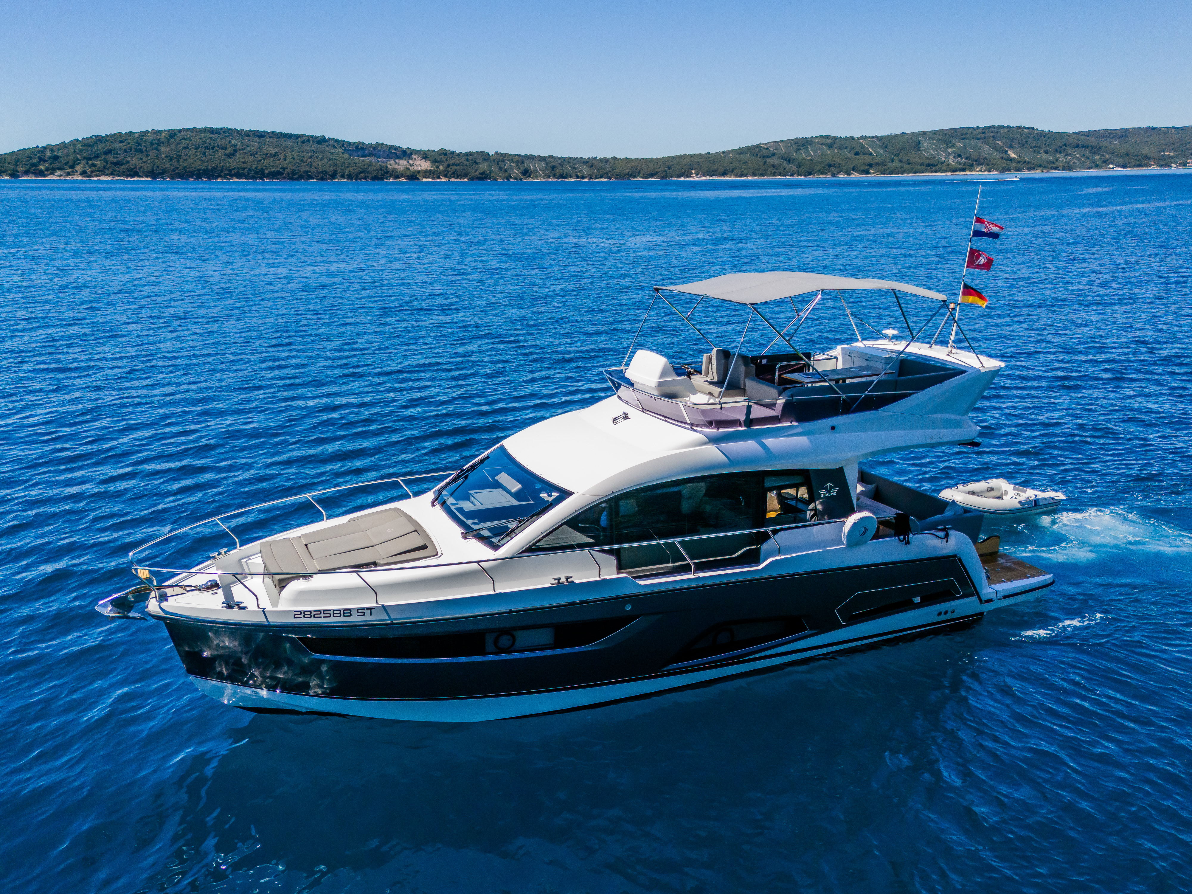 Sealine 43 Grace II