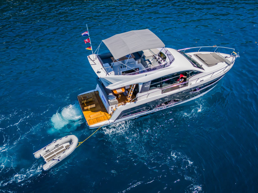 Sealine 43 Grace II