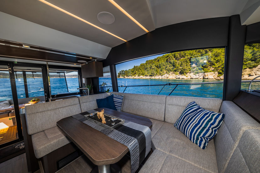 Sealine 43 Grace II