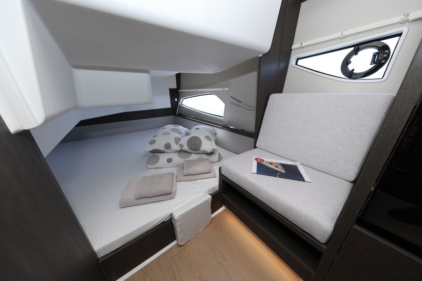 Sealine 33 Stormi