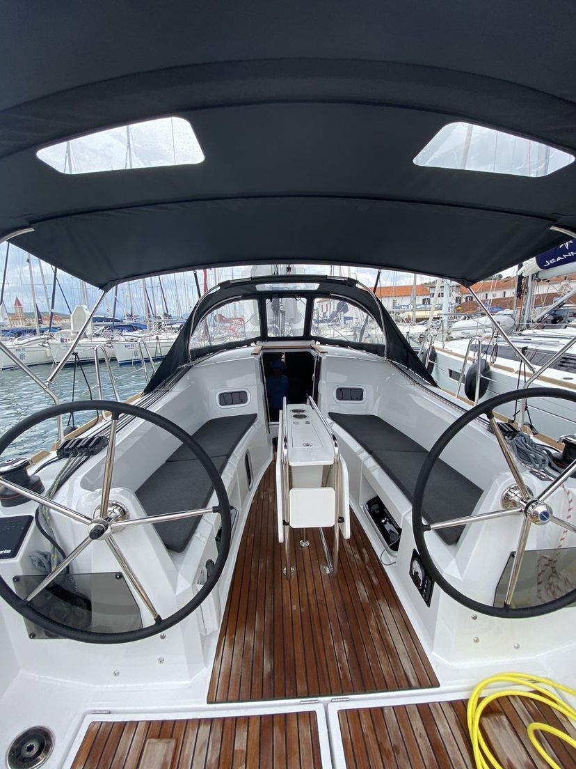 Jeanneau 49 gemelli