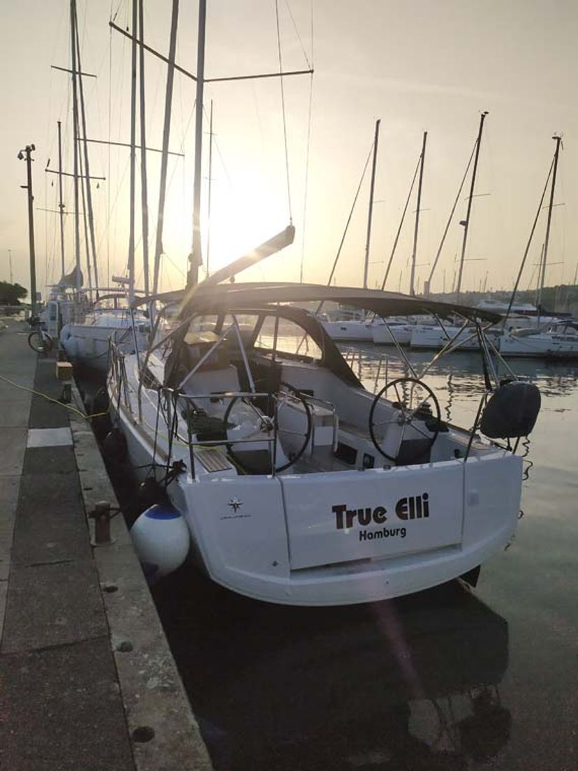 Jeanneau 49 true elli