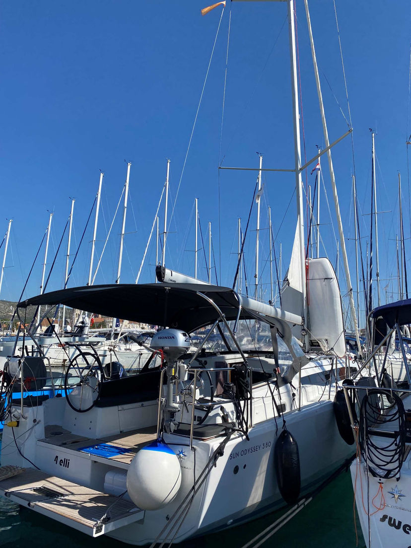 Jeanneau 38 4 elli
