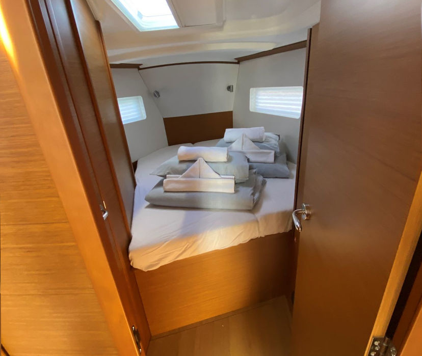Jeanneau 38 4 elli