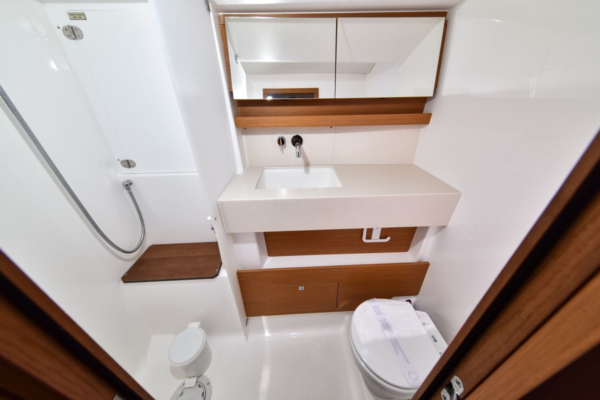 nausys-30836324-613389-w.jpg