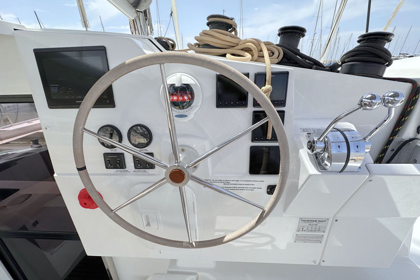 Fountaine Pajot 40 Laja