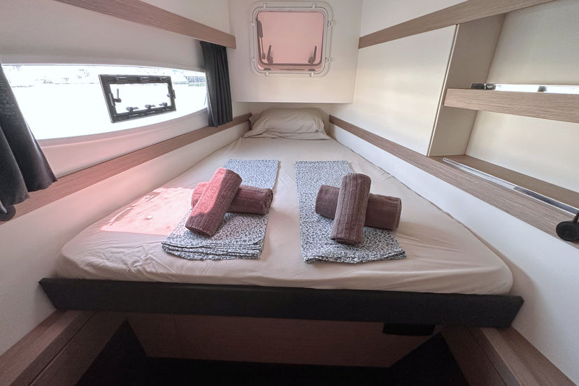 Fountaine Pajot 40 Laja