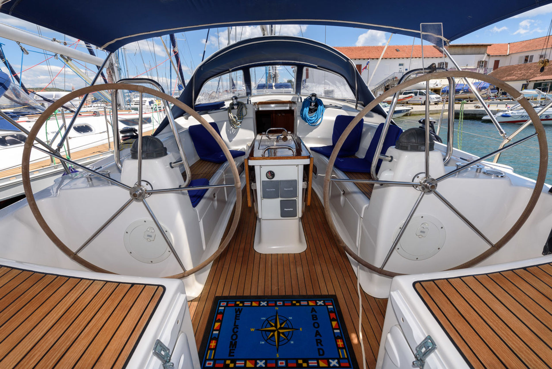 nausys-312-201-main.jpg