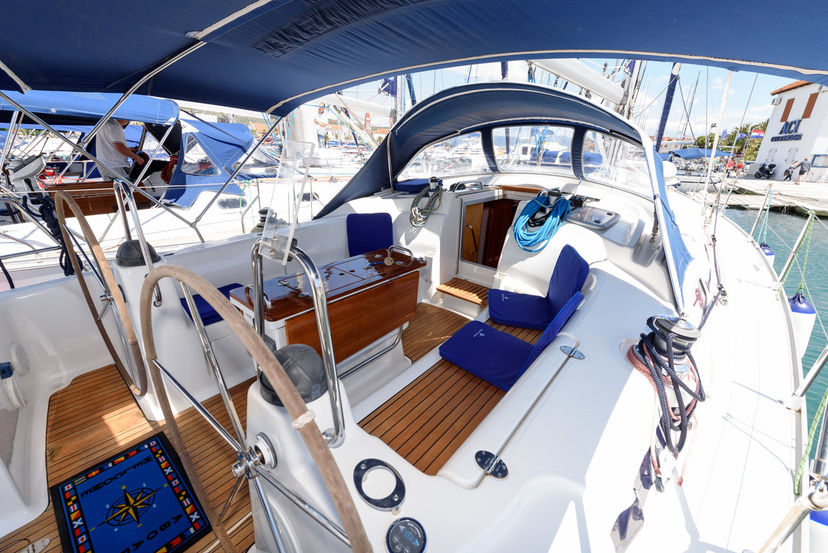 Bavaria Yachtbau 42 Blue Queen