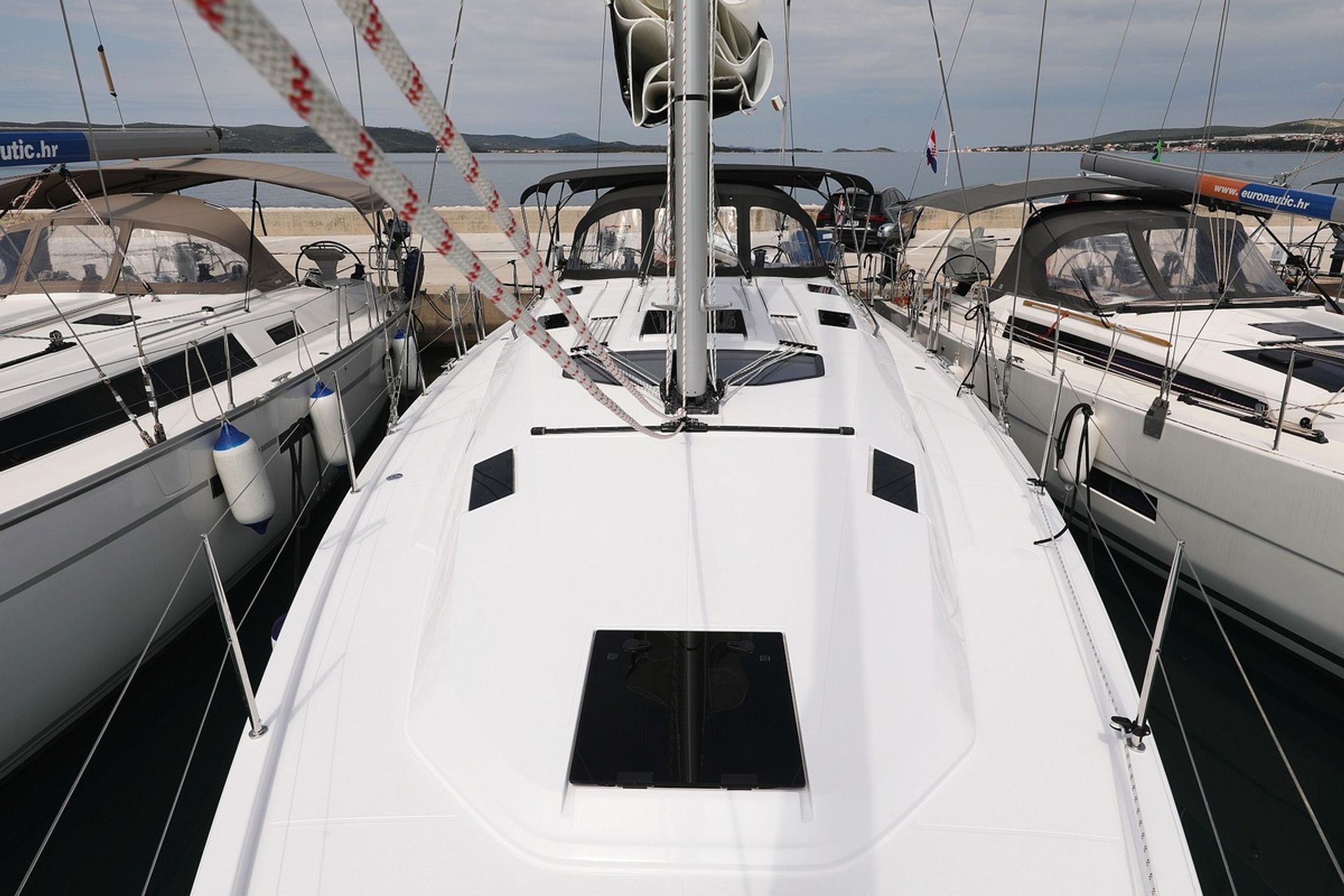 nausys-31361670-112021-n00.jpg