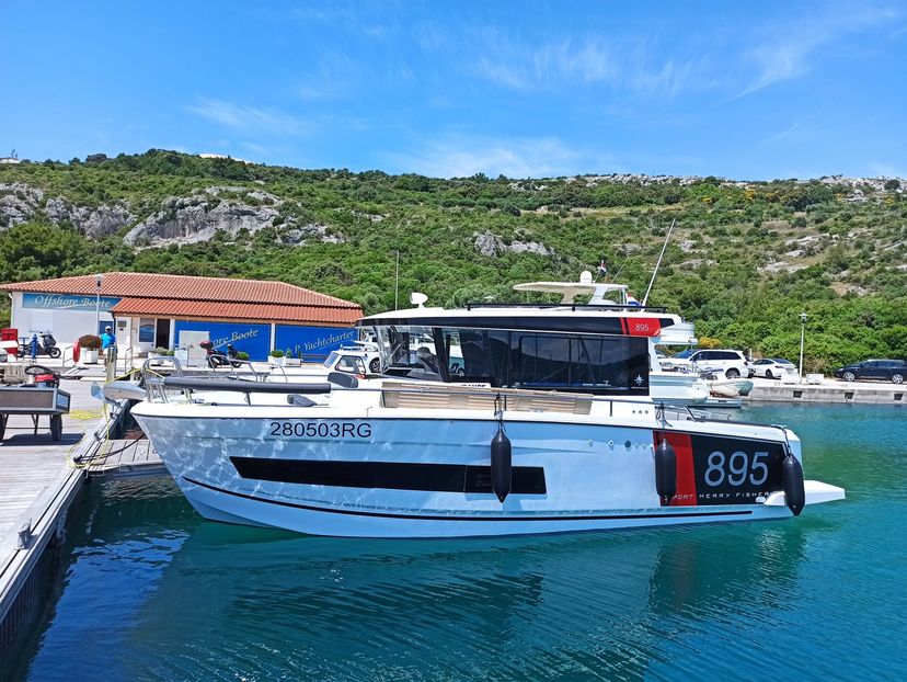 Jeanneau MERRY FISHER 895 Surprise