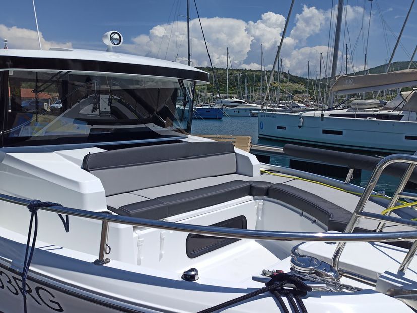 Jeanneau MERRY FISHER 895 Surprise