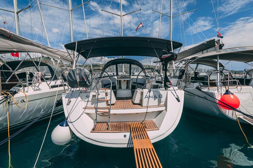 Jeanneau 49 Ana B.