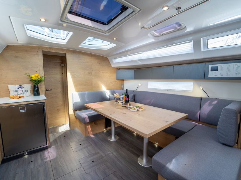 Elan 45 Trinity