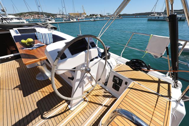Hanse Yachts 50 Charlabelle - OW