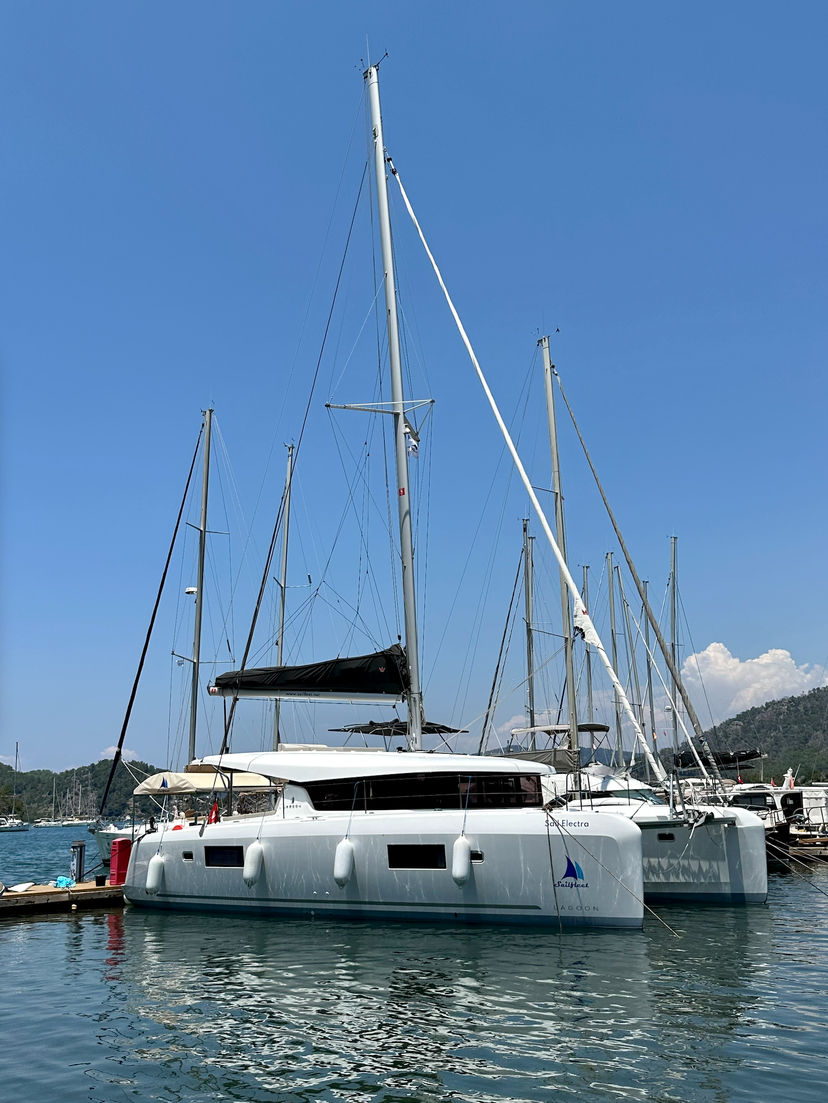 Lagoon 42 Sail Electra