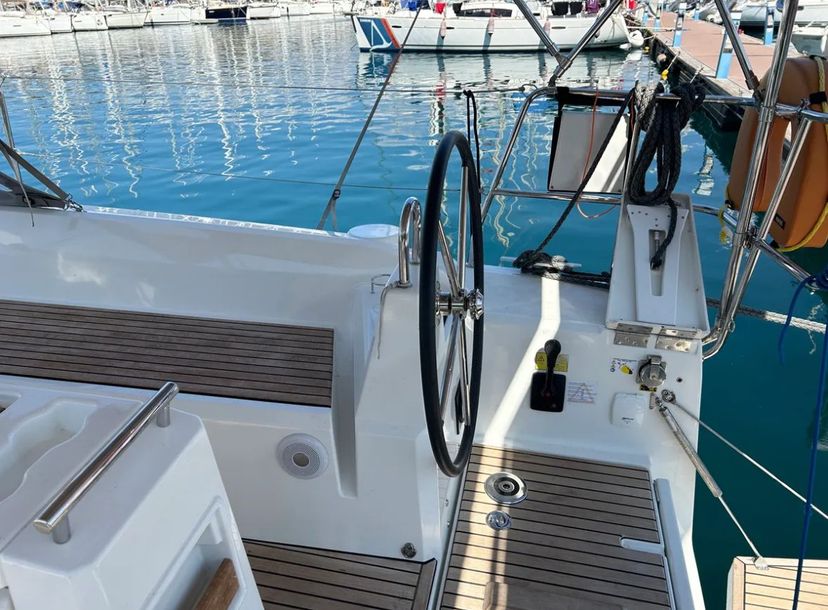 Sail Lynx